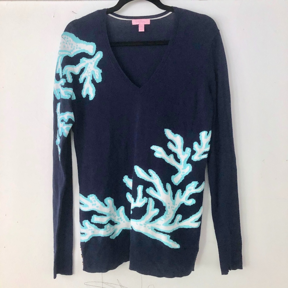 Lily Pulitzer navy Ainsley v-neck sweater large